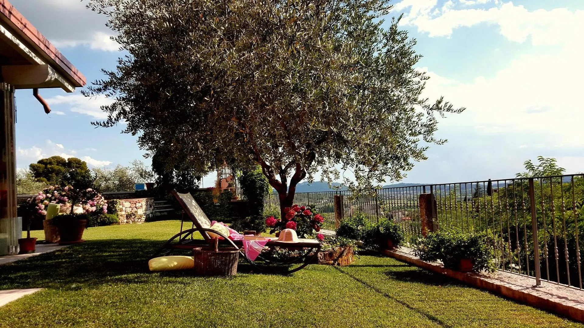 Bed & Breakfast B&B Poggio Caiar Caprino Veronese Italy